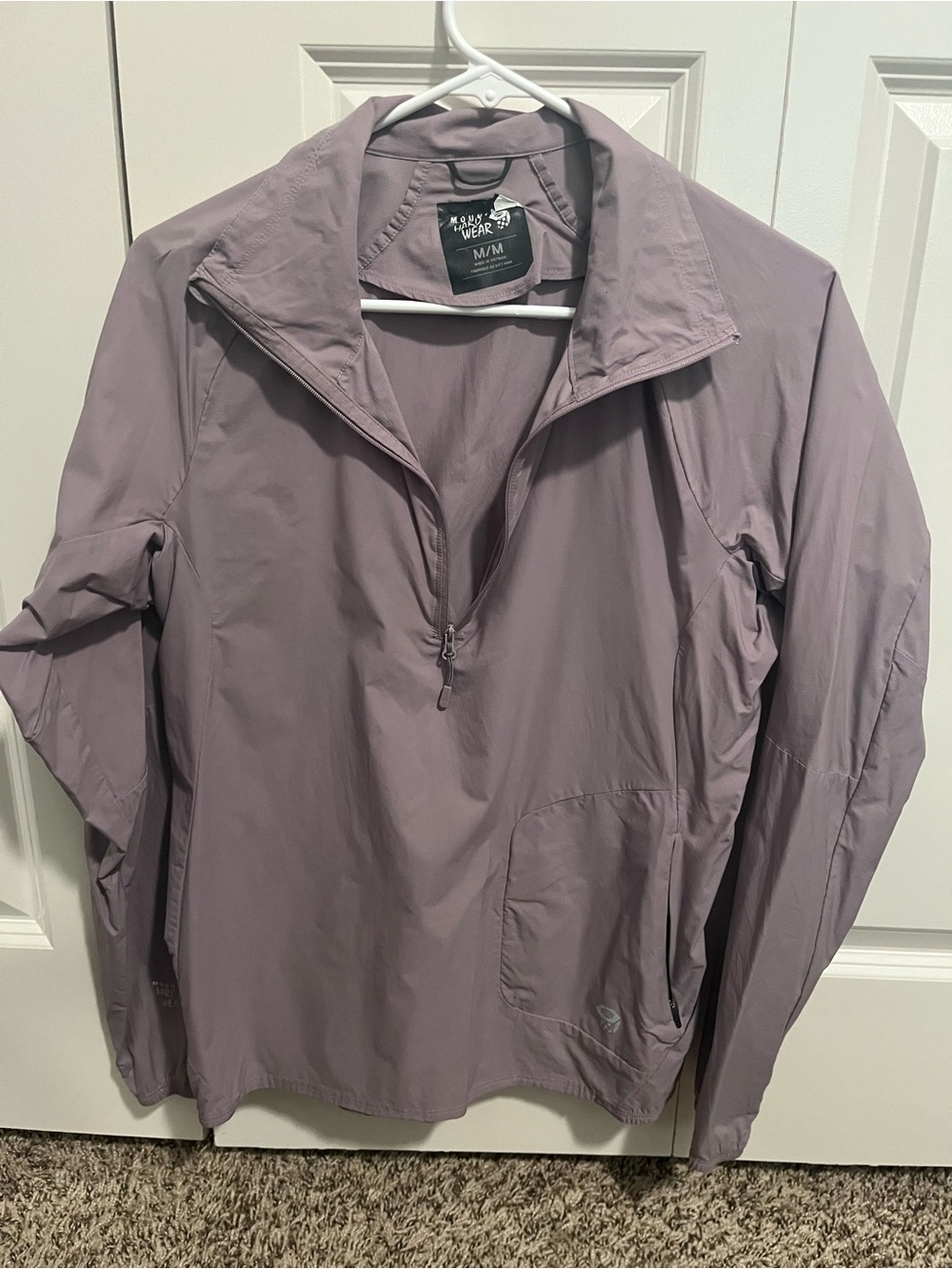 Mountain Hardwear top